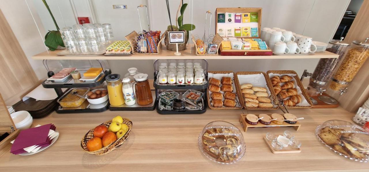 Hotel Kyriad Direct