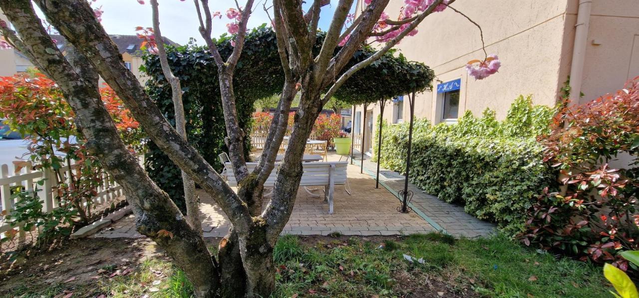 Kyriad Direct Arpajon